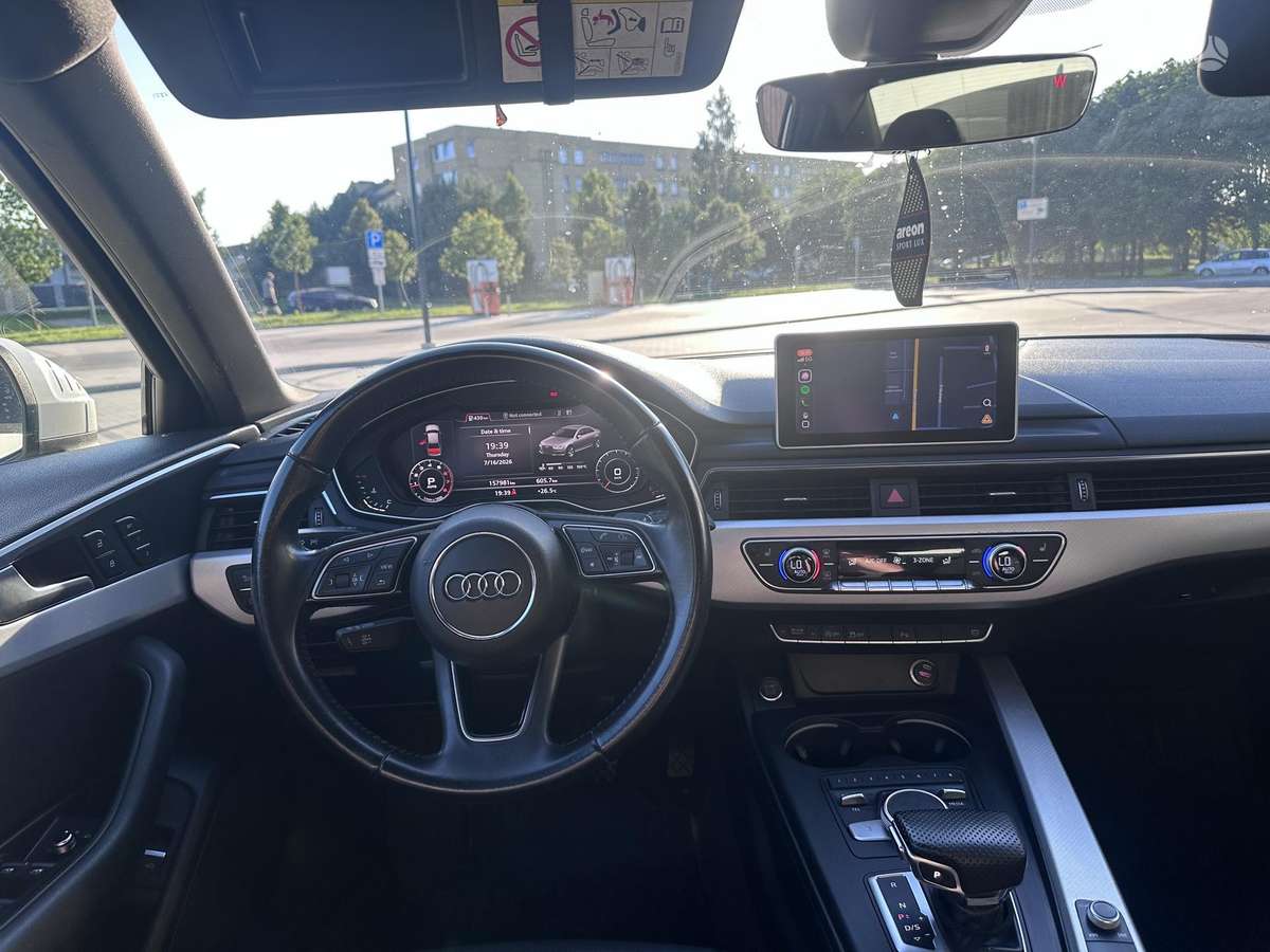 Audi A4, 2.0 l., Седан