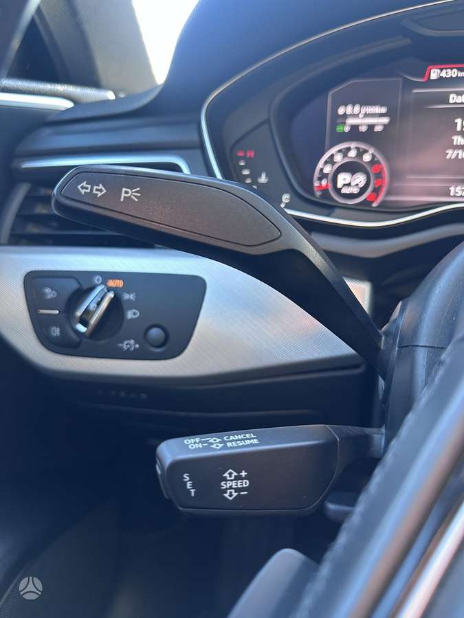 Audi A4, 2.0 l., Седан