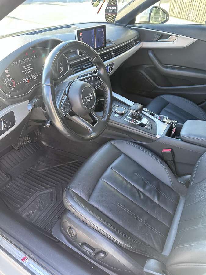 Audi A4, 2.0 l., Седан