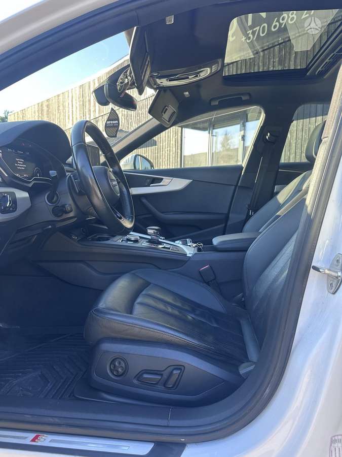 Audi A4, 2.0 l., Седан