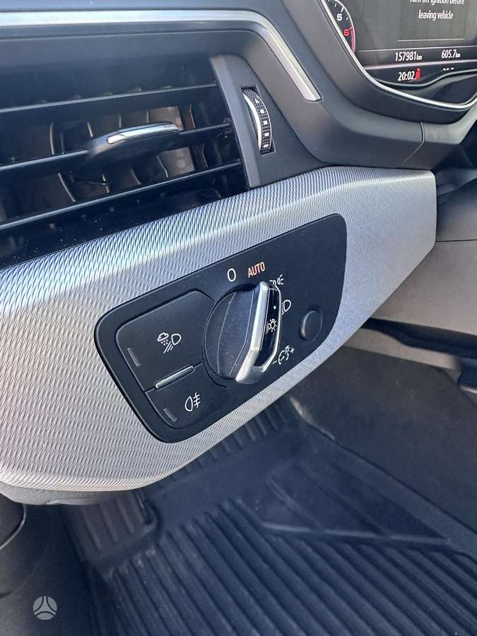 Audi A4, 2.0 l., Седан
