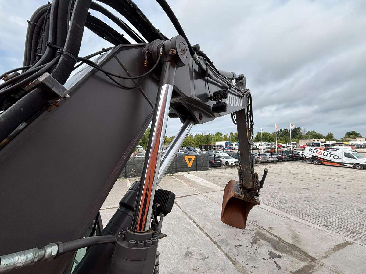 Volvo EWR 170 E, ekskavatoriai