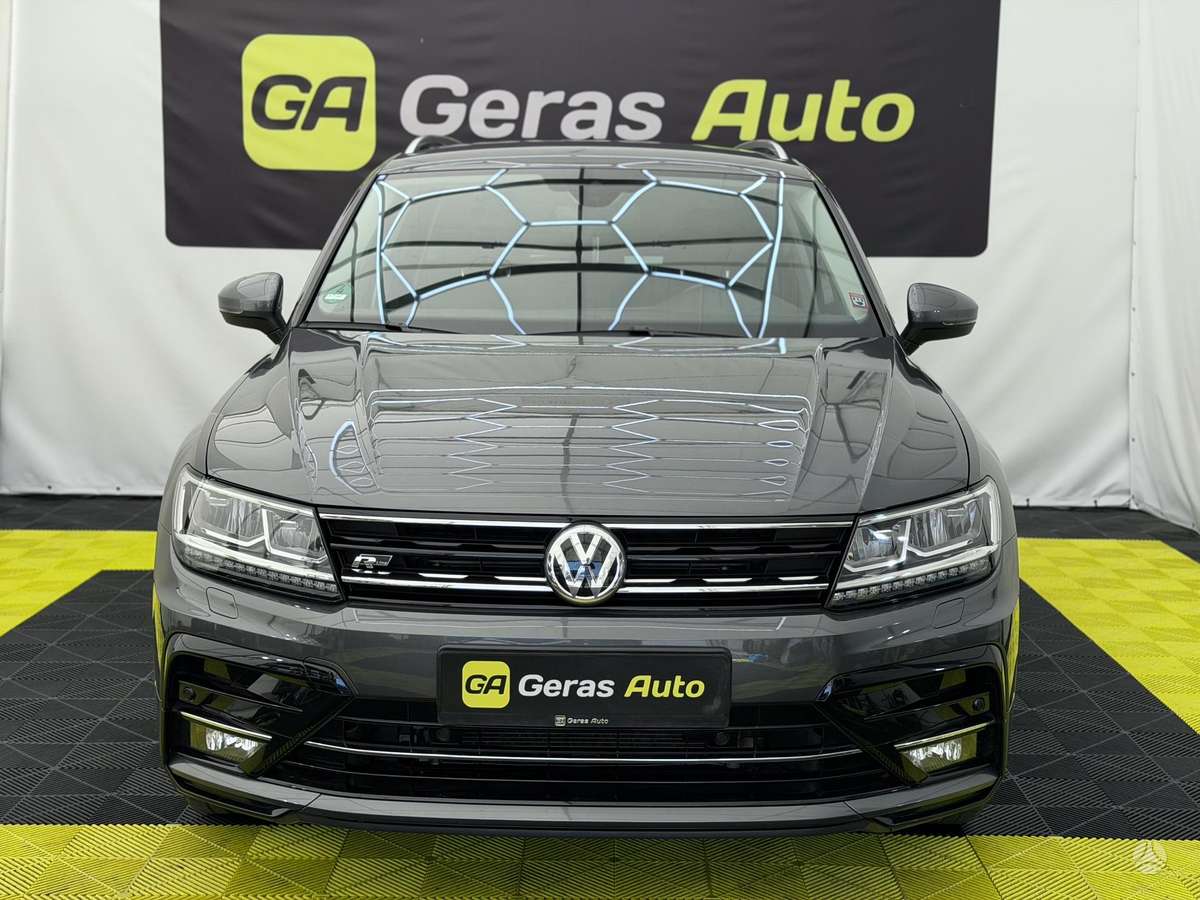 Volkswagen Tiguan - 2