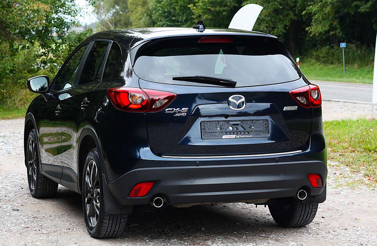Mazda CX-5, 2.2 l., off-road / crossover
