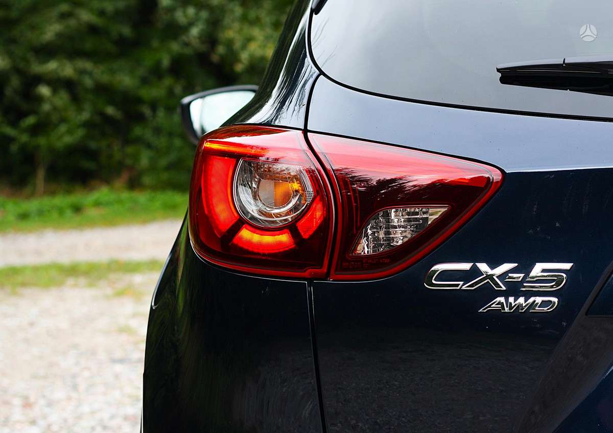 Mazda CX-5, 2.2 l., off-road / crossover