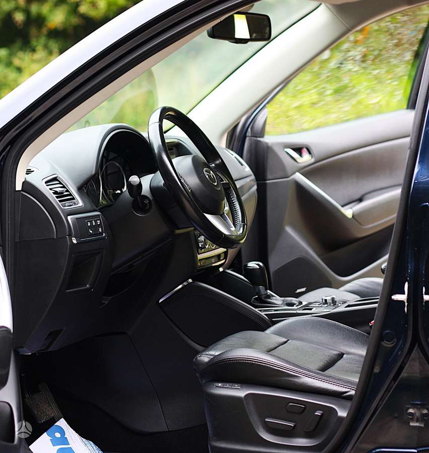 Mazda CX-5, 2.2 l., off-road / crossover