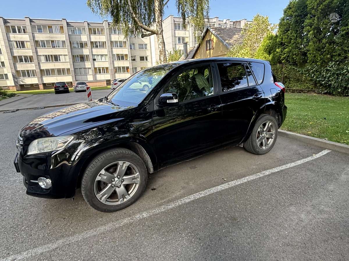Toyota RAV4 - 3