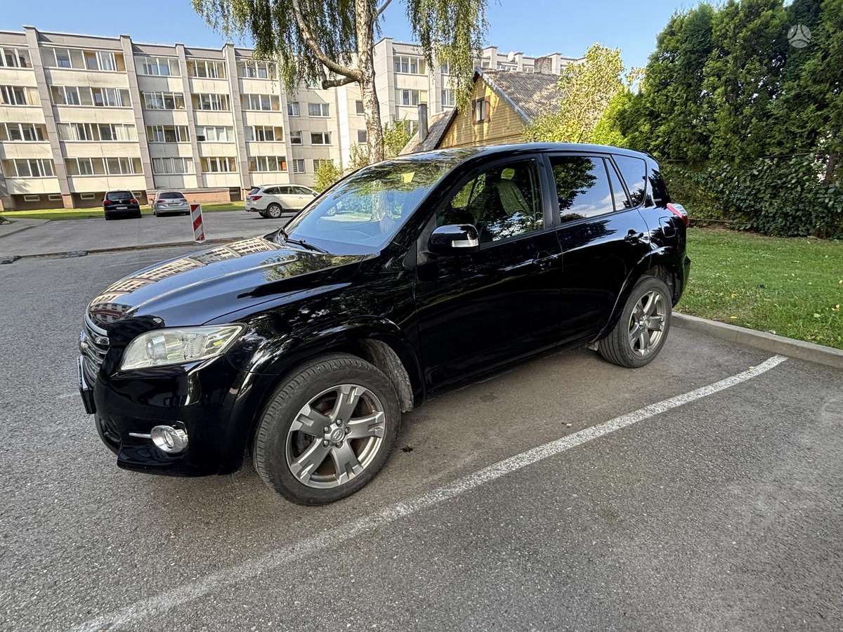 Toyota RAV4 - 4