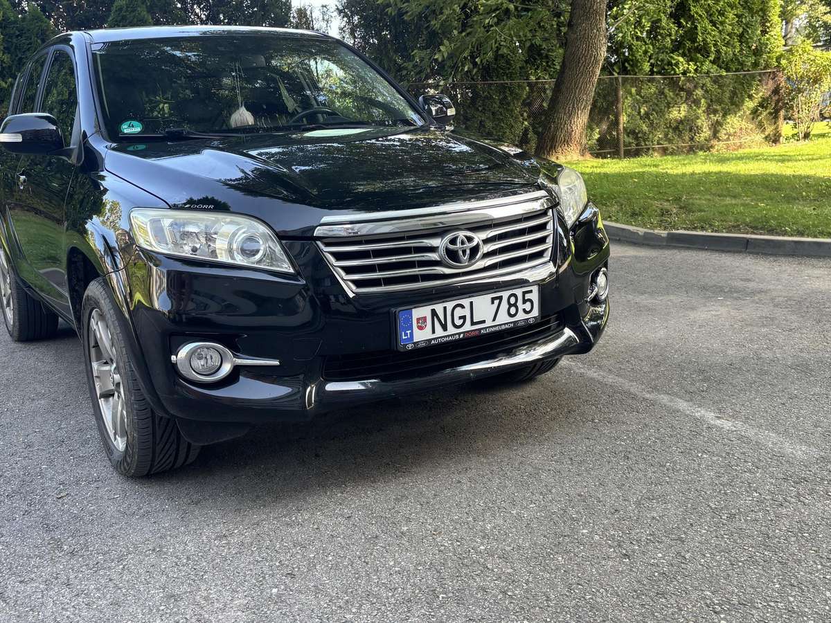 Toyota RAV4 - 7