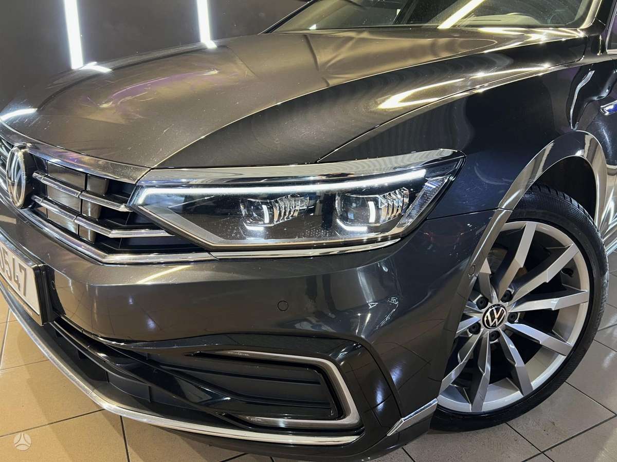 Volkswagen Passat - 3