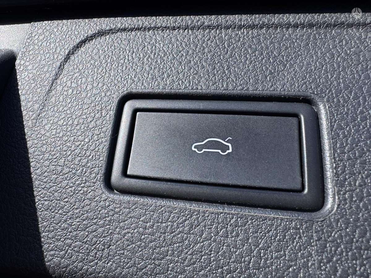 Volkswagen Passat - 12