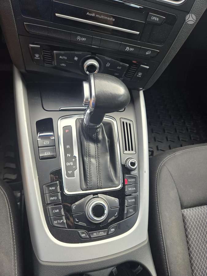Audi Q5, 2.0 l., Внедорожник / Кроссовер