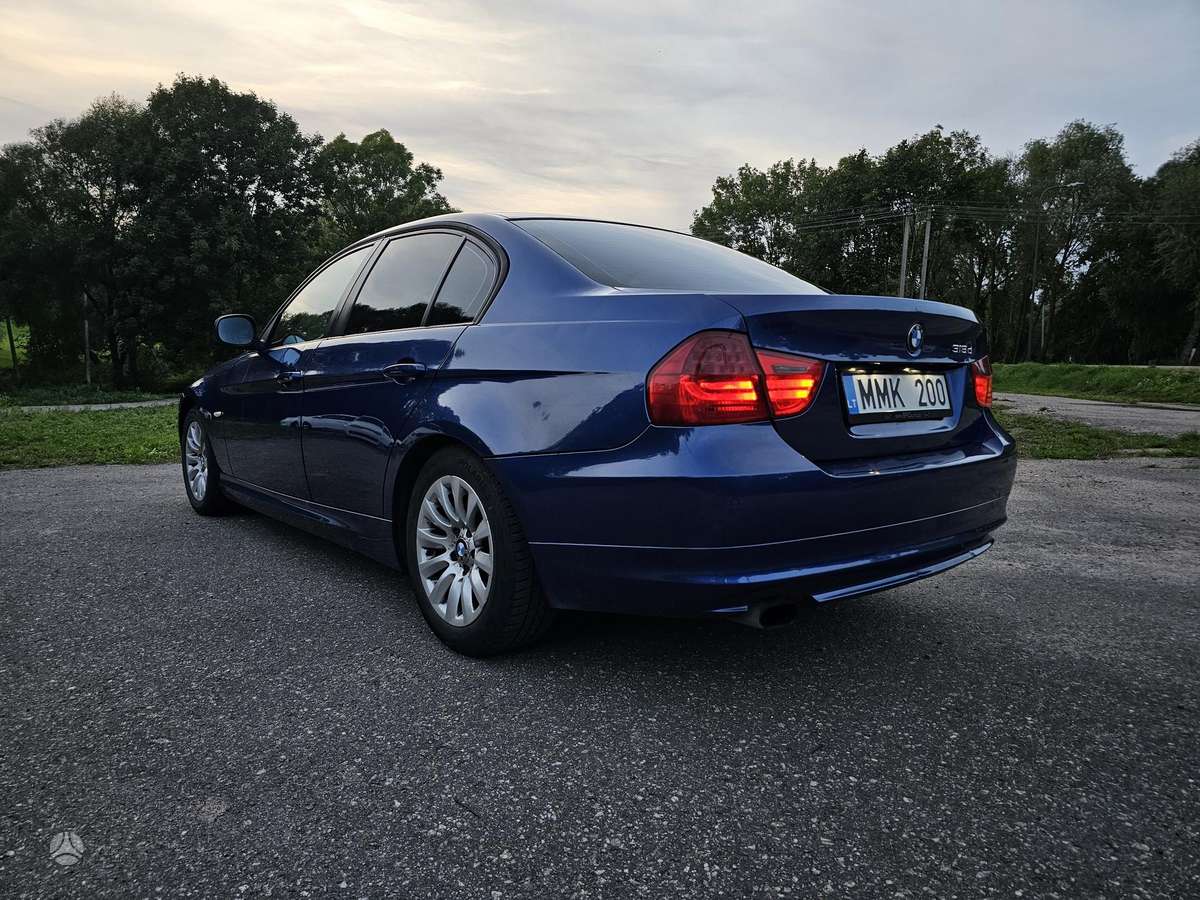 BMW 318, 2.0 l., Седан
