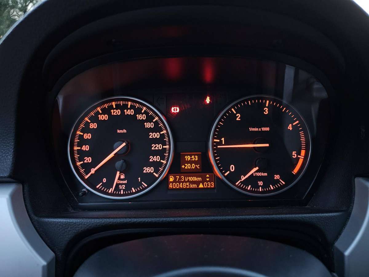 BMW 318, 2.0 l., Седан