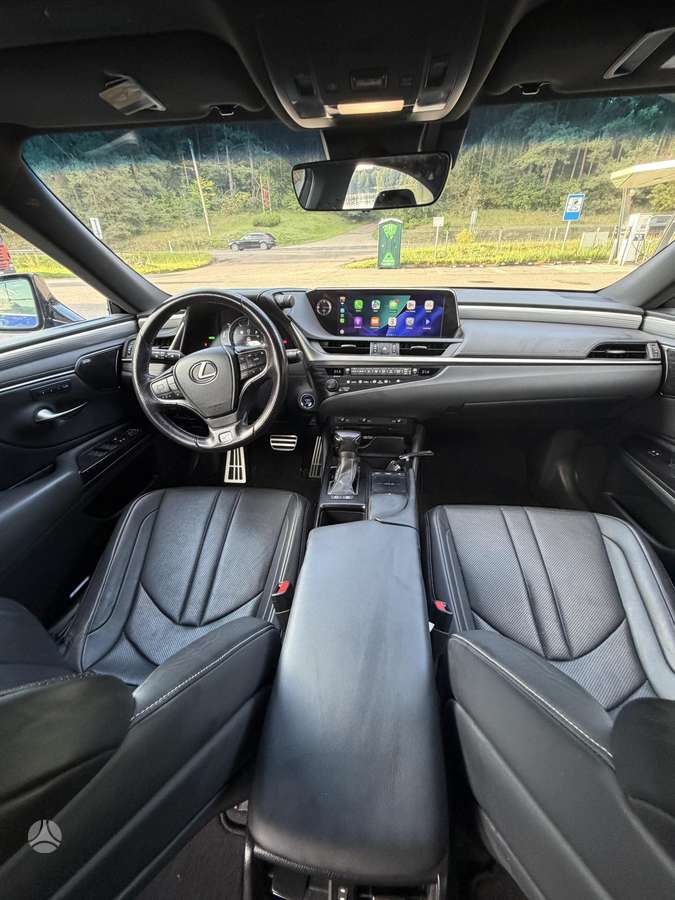 Lexus ES 300h, 2.5 l., Седан