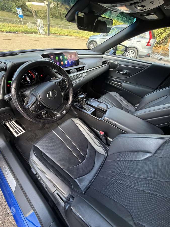 Lexus ES 300h, 2.5 l., Седан