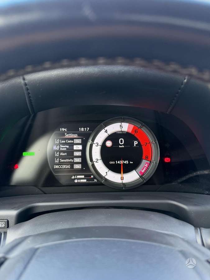 Lexus ES 300h, 2.5 l., Седан