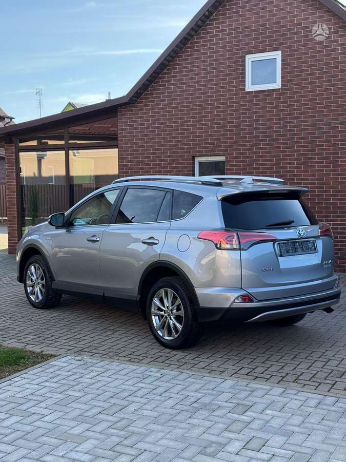 Toyota RAV4 - 4