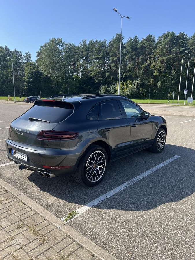 Porsche Macan - 2