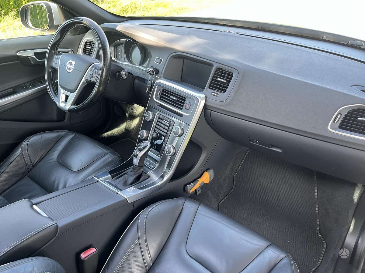Volvo V60 - 11