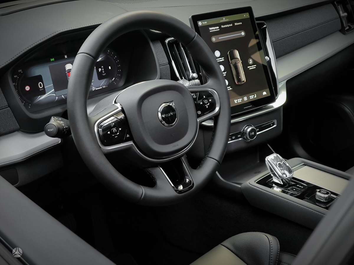 Volvo XC90 - 11