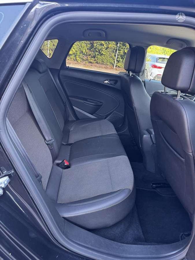 Opel Astra, 1.6 l., hatchback
