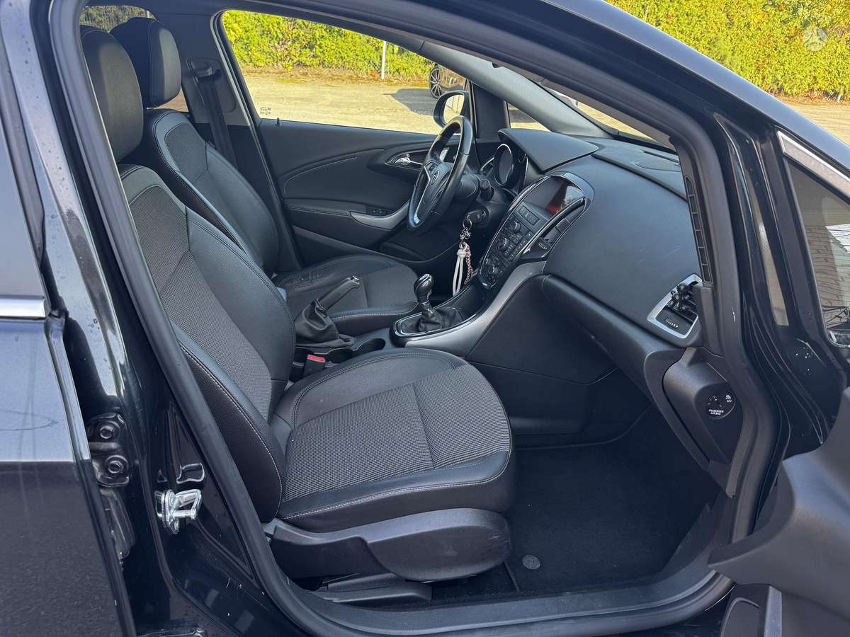 Opel Astra, 1.6 l., Хэтчбек
