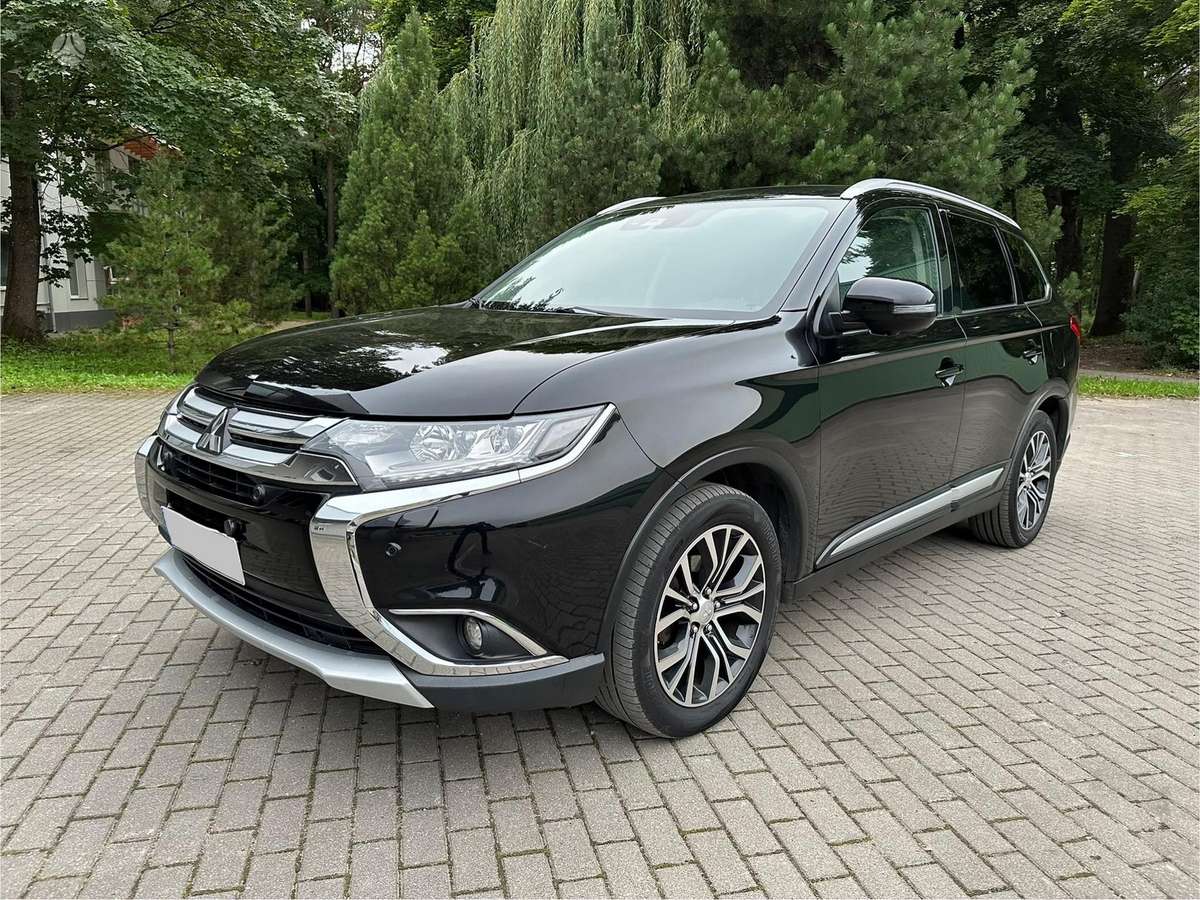 Mitsubishi Outlander - 1