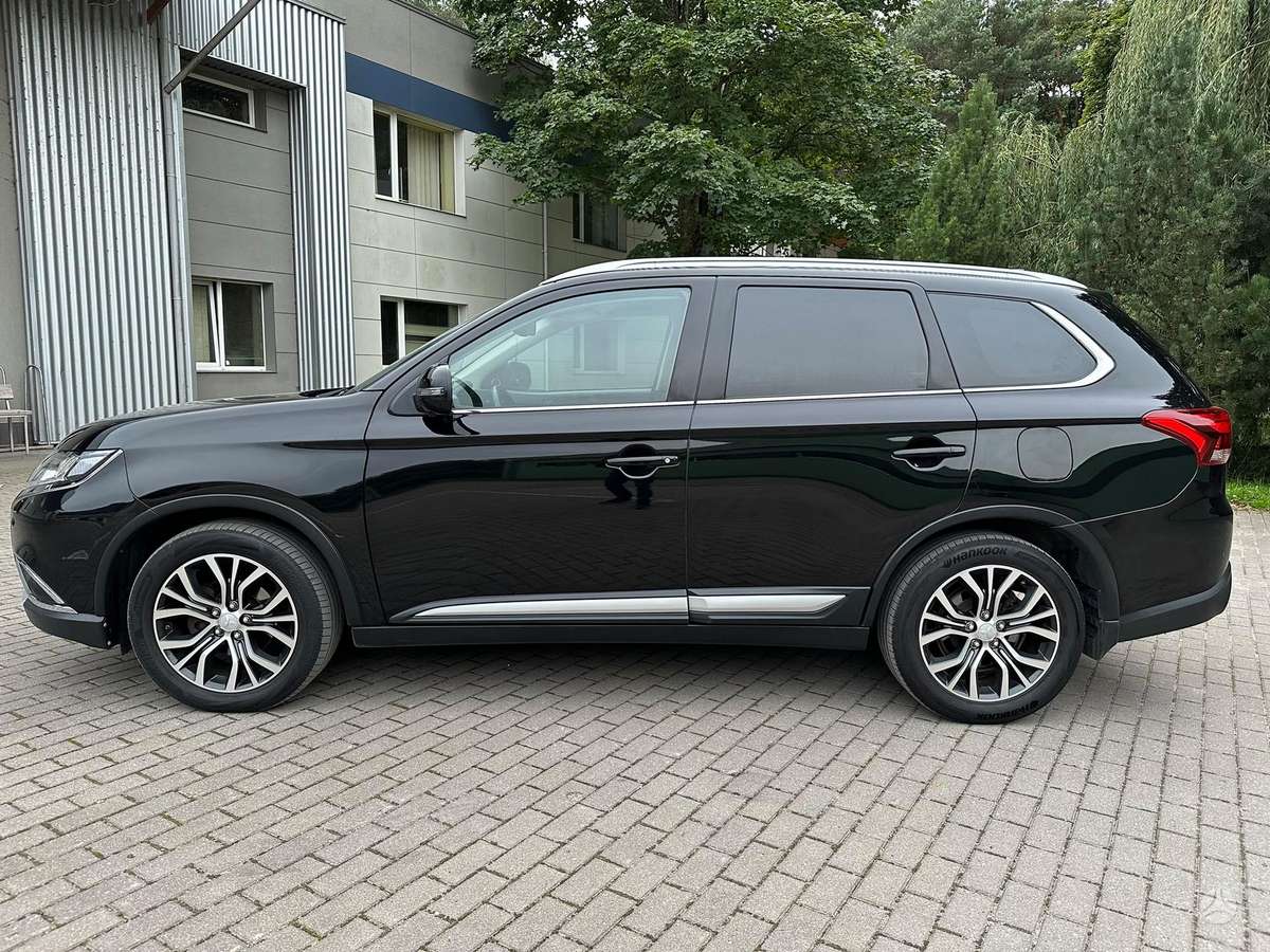 Mitsubishi Outlander - 2