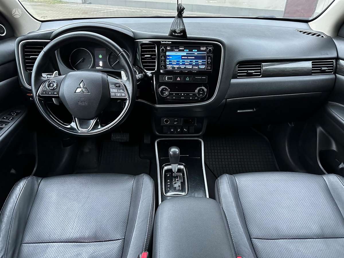 Mitsubishi Outlander - 9