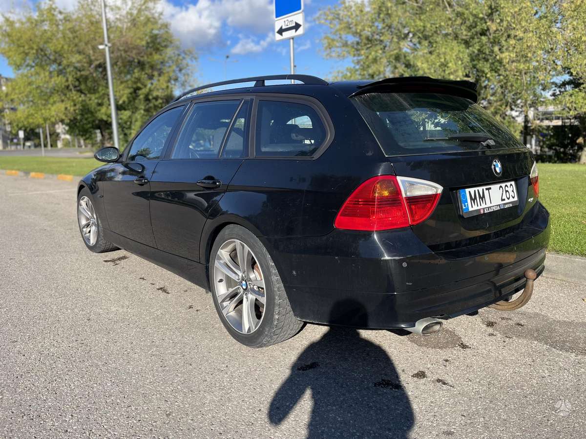 BMW 318, 2.0 l., wagon