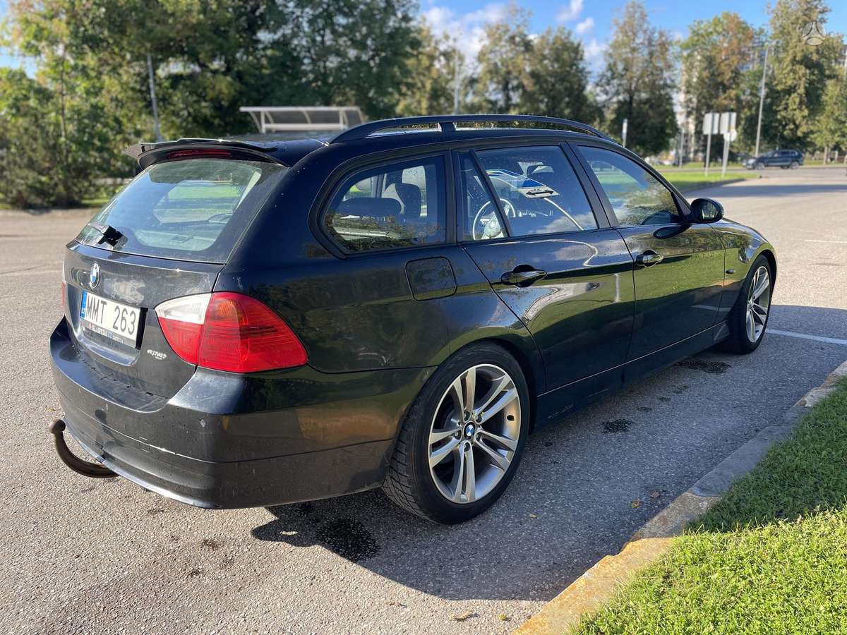 BMW 318, 2.0 l., wagon