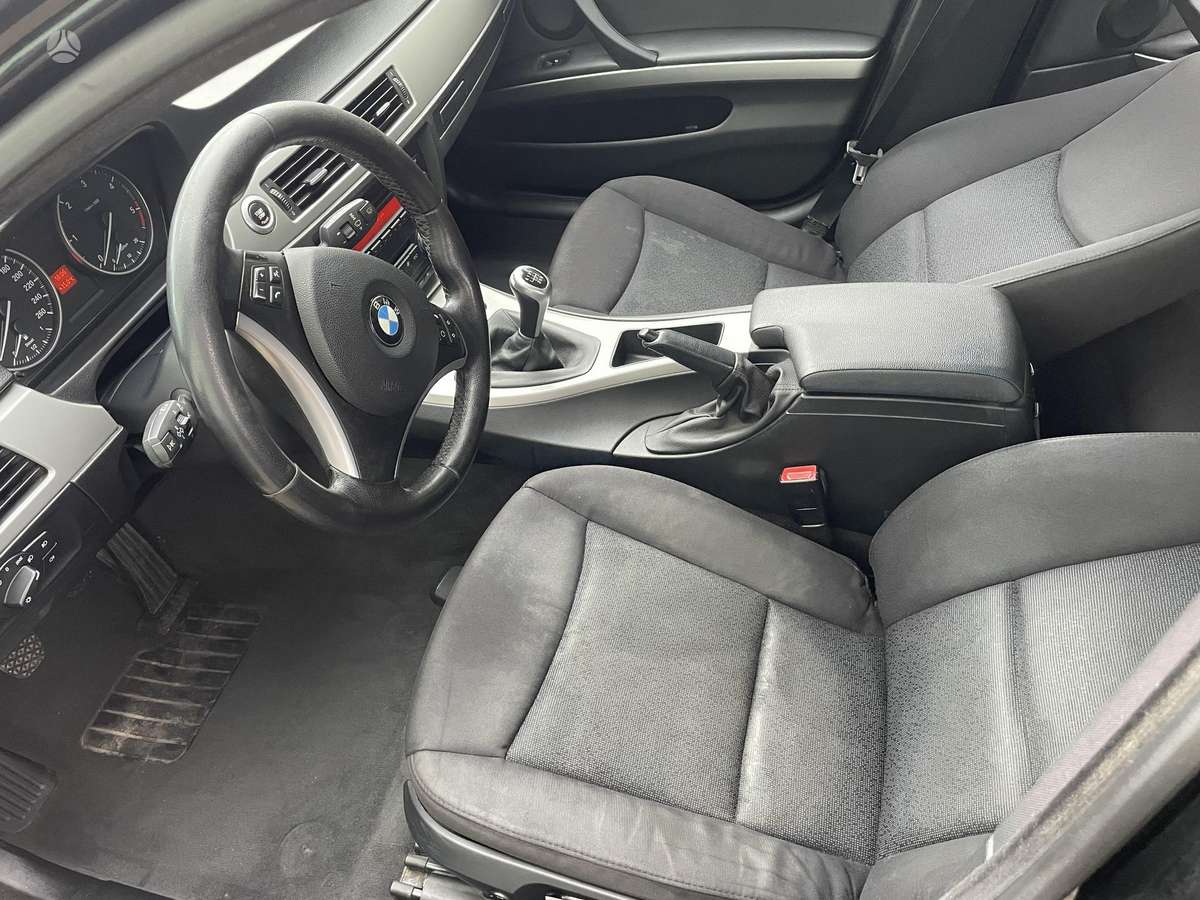 BMW 318, 2.0 l., wagon