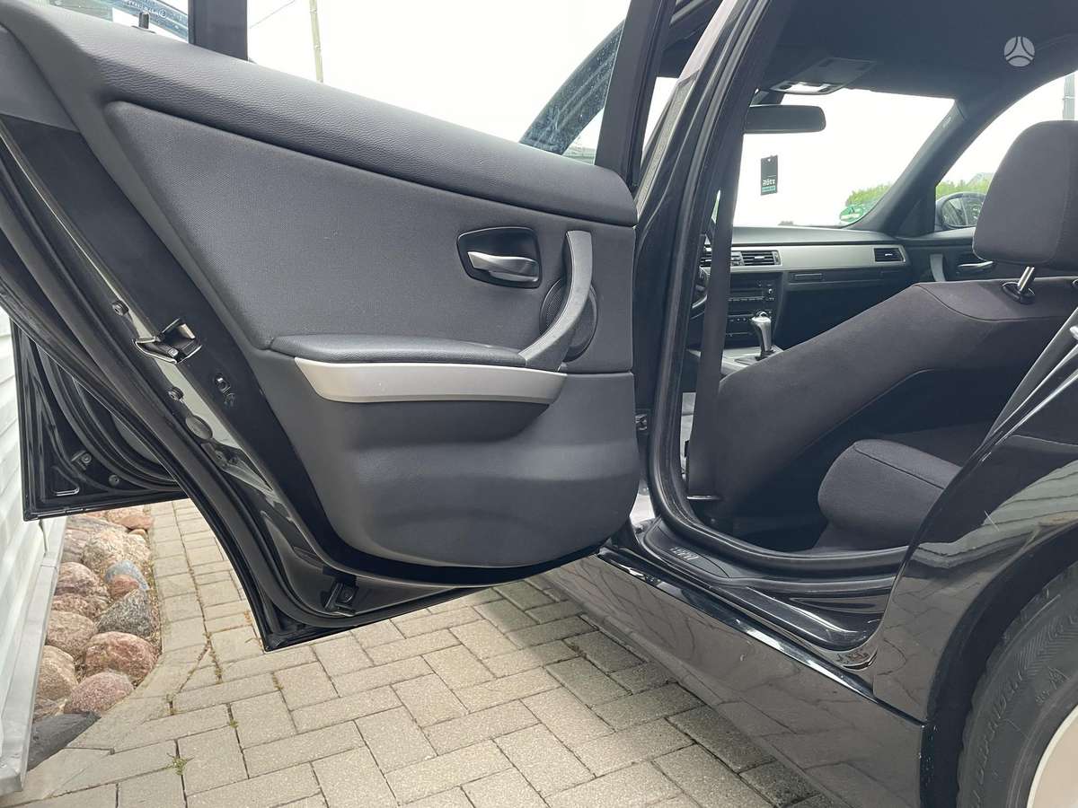 BMW 318, 2.0 l., wagon