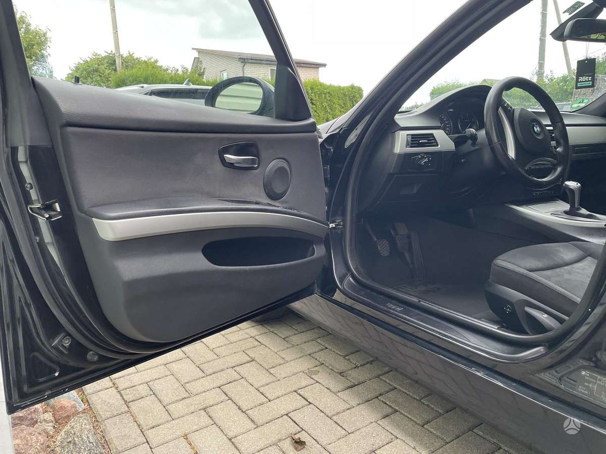 BMW 318, 2.0 l., wagon