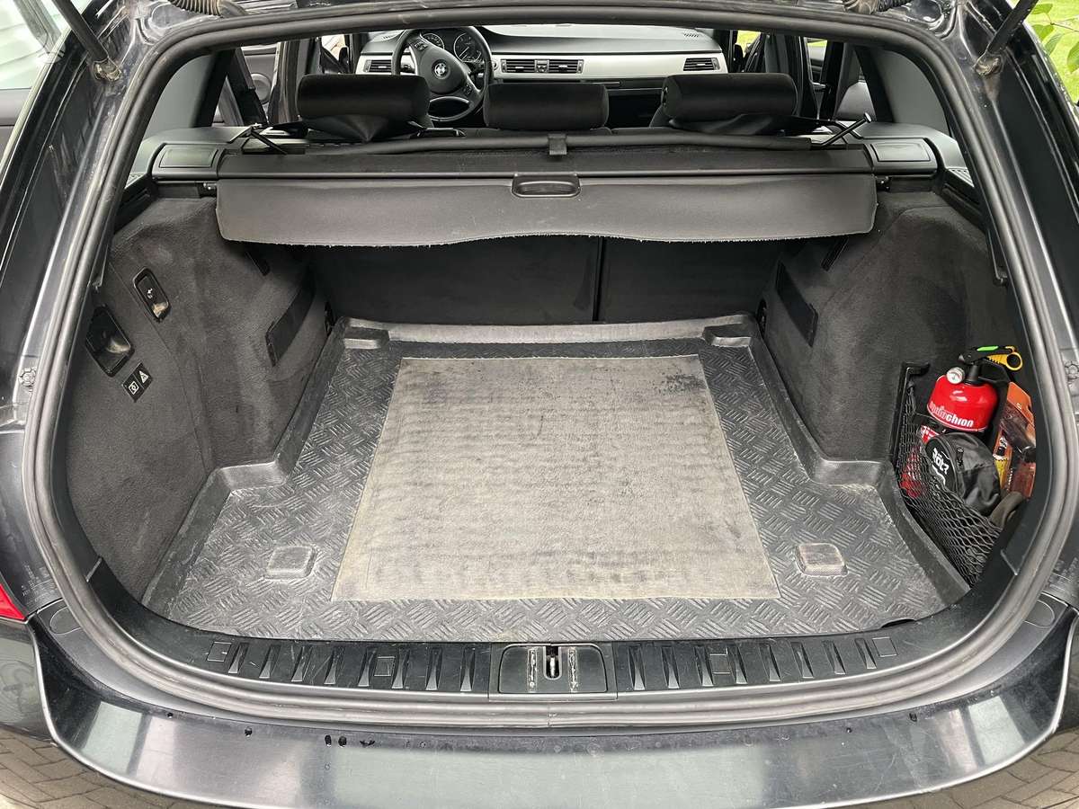 BMW 318, 2.0 l., wagon