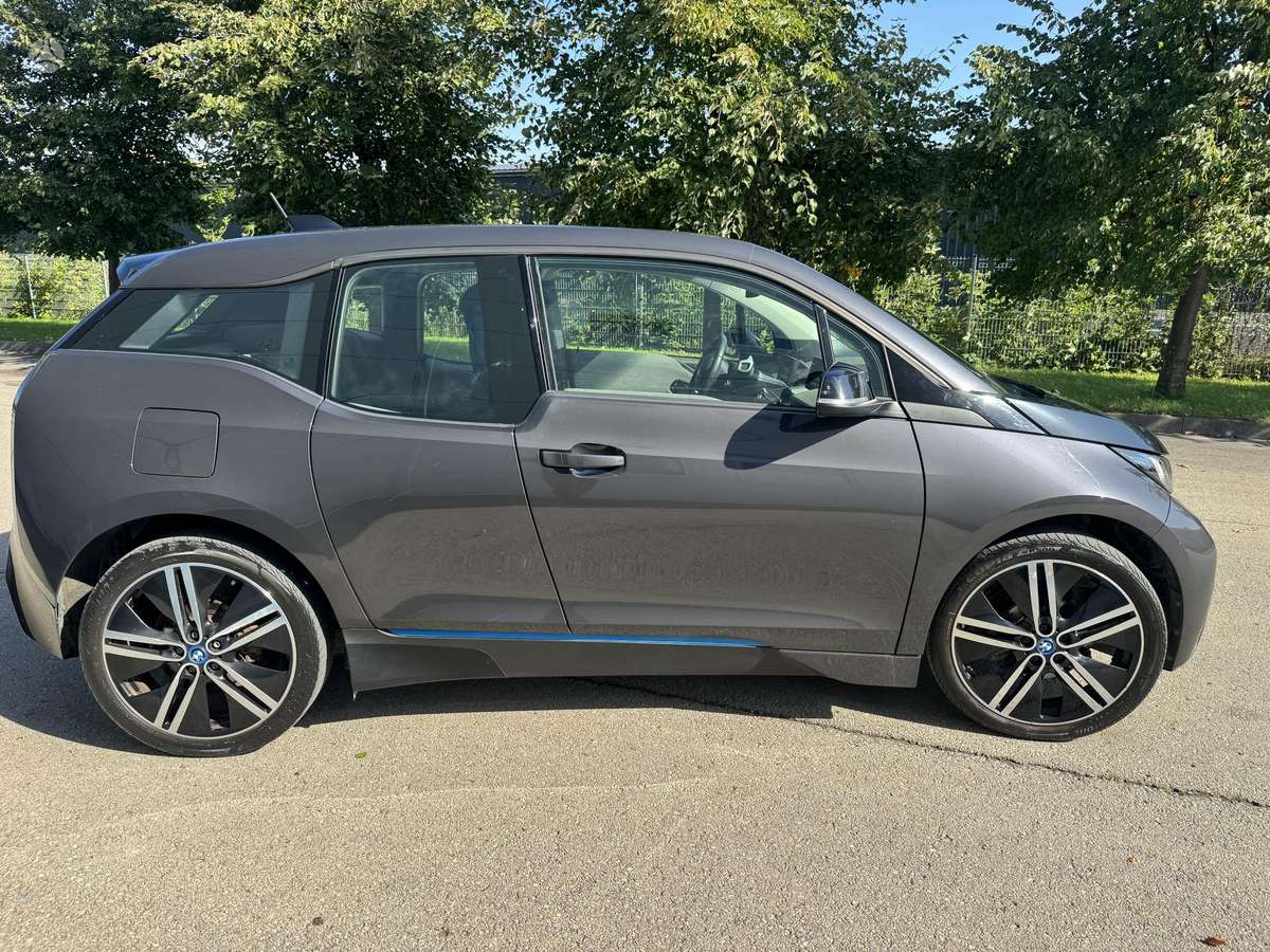 BMW i3, 23 kWh, hatchback