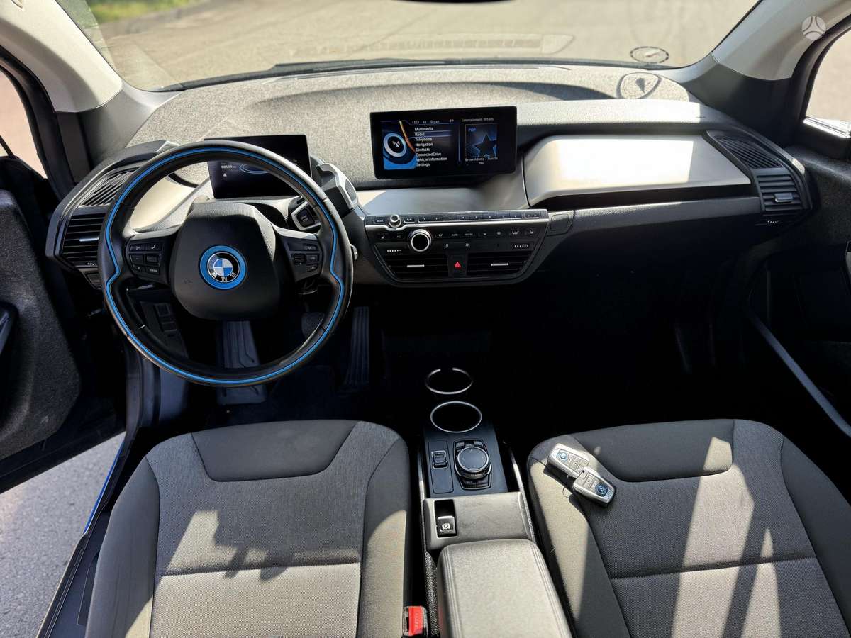 BMW i3, 23 kWh, hatchback