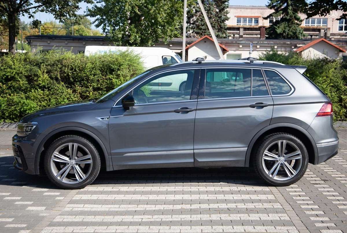 Volkswagen Tiguan - 2