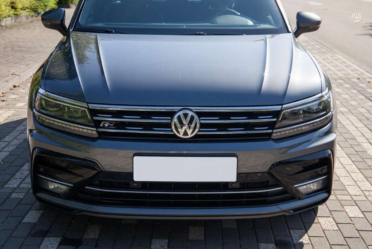 Volkswagen Tiguan - 8