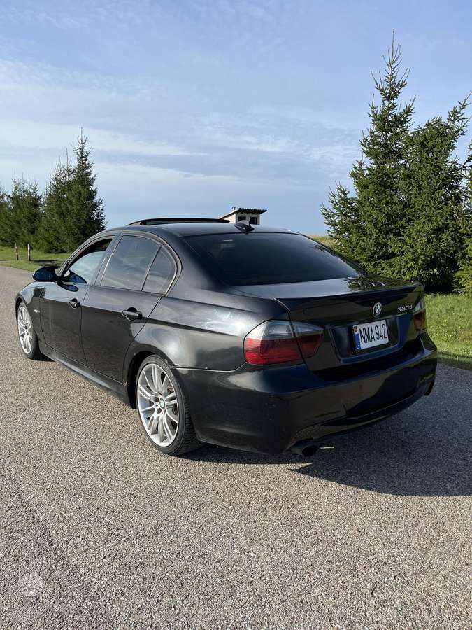 BMW 320 - 4