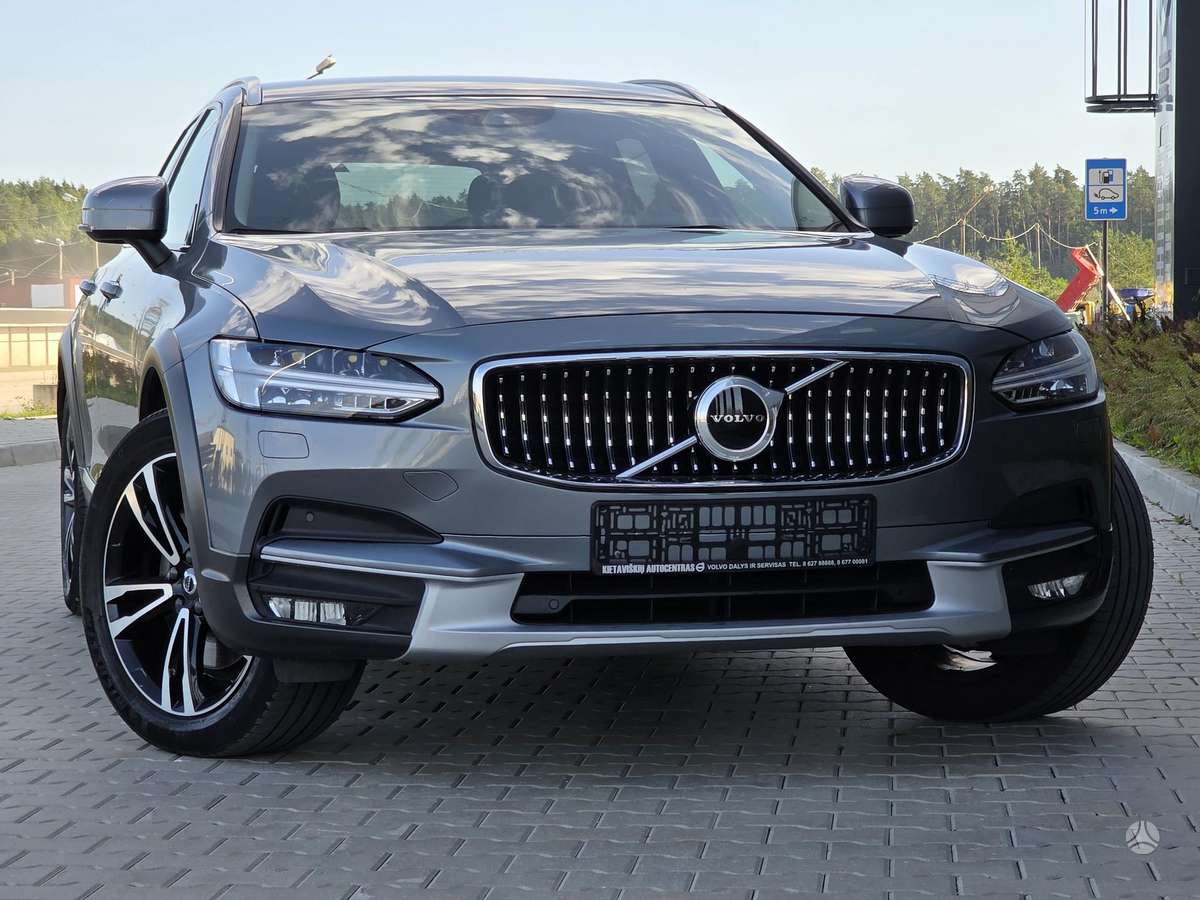 Volvo V90 Cross Country - 4