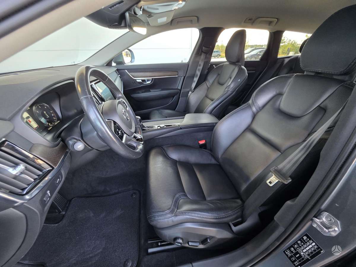 Volvo V90 Cross Country - 10
