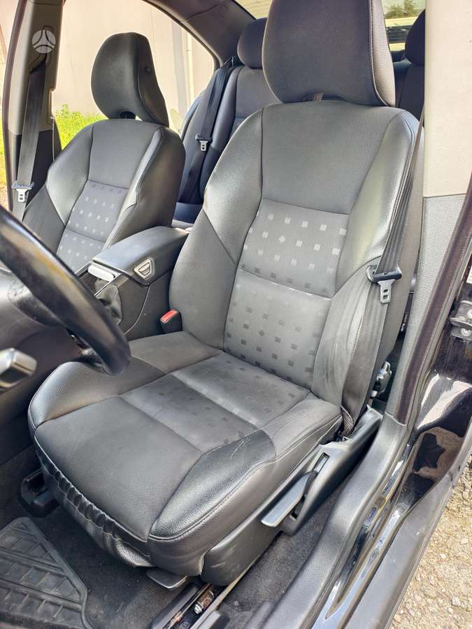 Volvo S60, 2.4 l., Седан