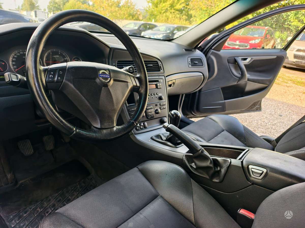 Volvo S60, 2.4 l., Седан
