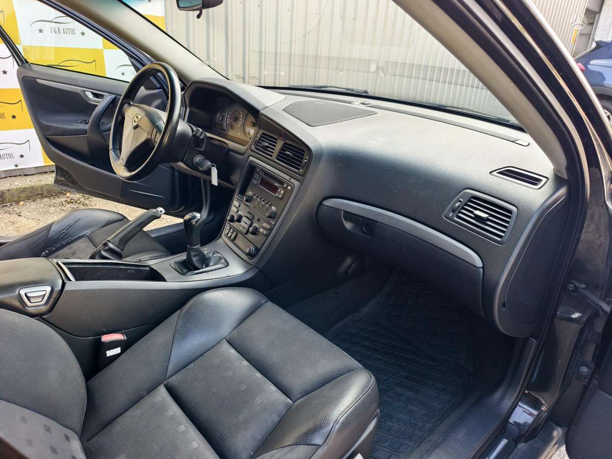 Volvo S60, 2.4 l., Седан