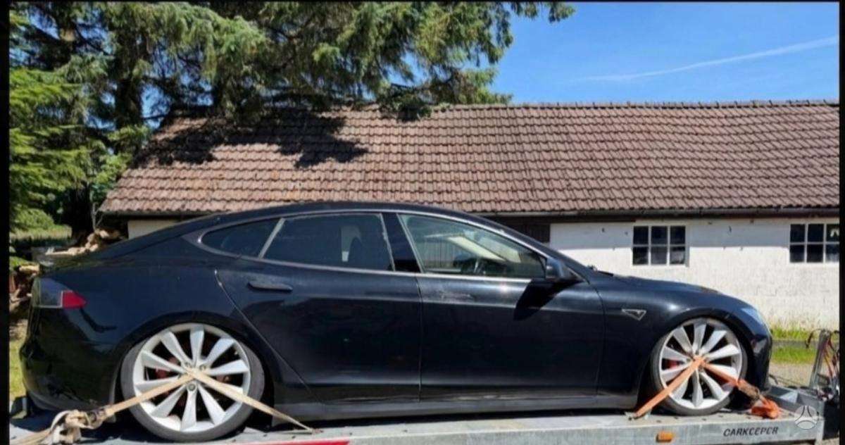 Tesla Model S, saloon / sedan