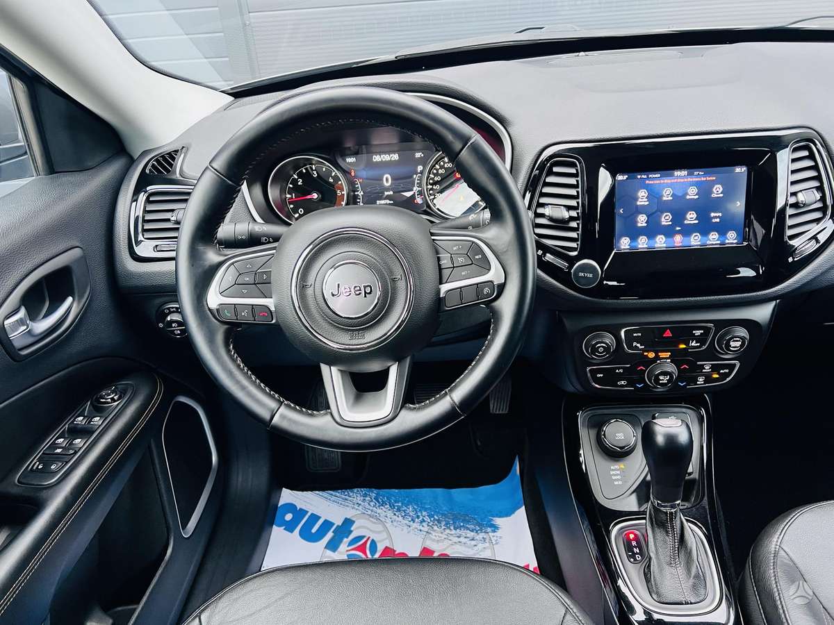 Jeep Compass, 2.0 l., off-road / crossover