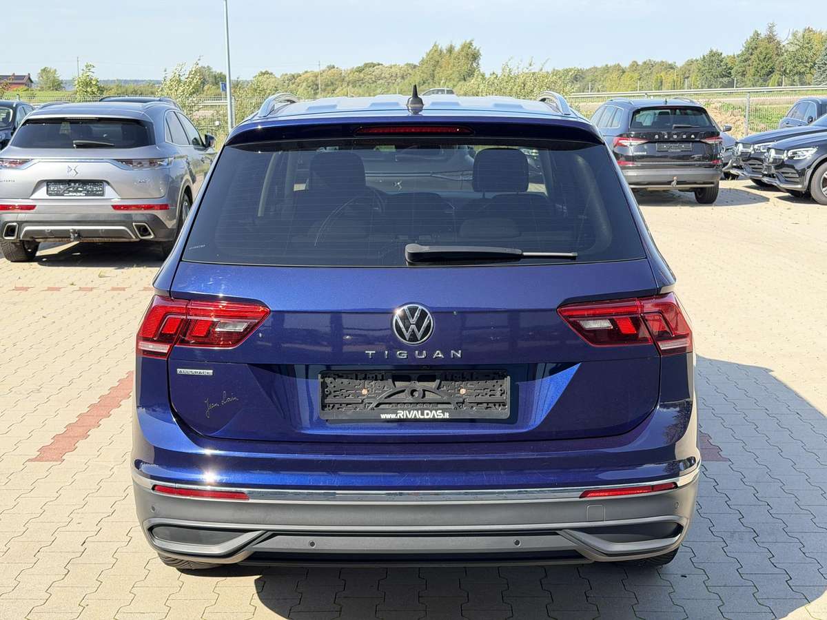 Volkswagen Tiguan Allspace - 8