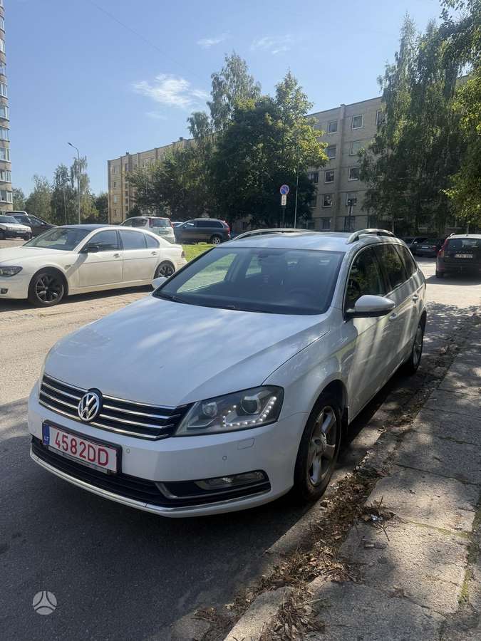 Volkswagen Passat - 2